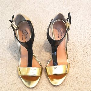 Badgley Mischka Wedge Heels, Patent Leather, Size 6